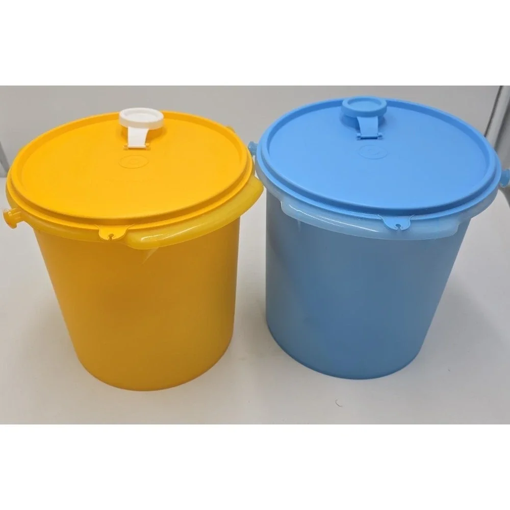 Vtg Tupperware Jumbo Containers 2 Harvest Yellow Blue Lids 5L Cottagecore